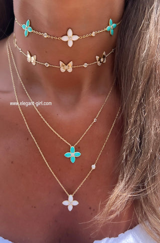 WHITE JULI NECKLACE