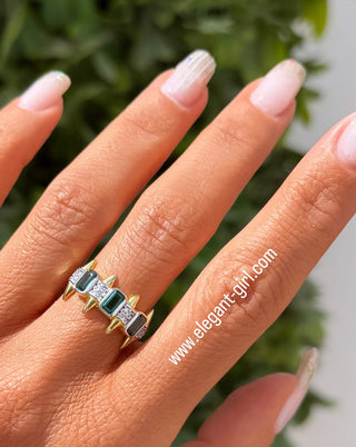 SPIKE GREEN RING