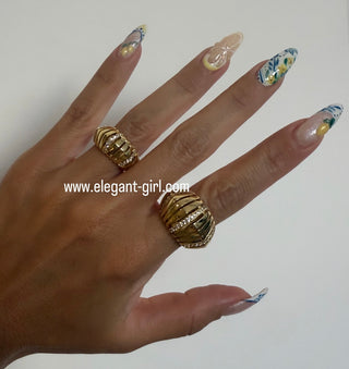 ✨BIG TWIST ELEGANCE RING✨