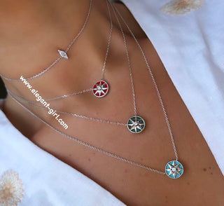 GREEN ROSE DES VENTS IN SILVER NECKLACE - ELEGANT GIRLS