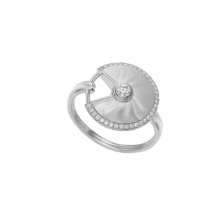 ENGRAVED AMULLE RING